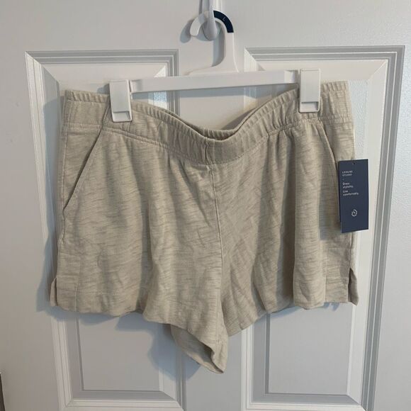 Universal Thread L XL Tan Casual Shorts - Picture 1 of 4
